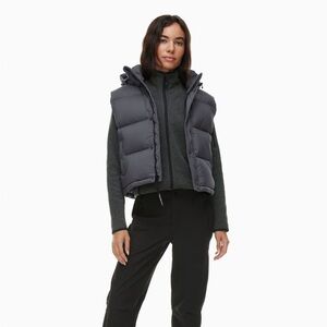 Aritzia Shorty Puffer Vest